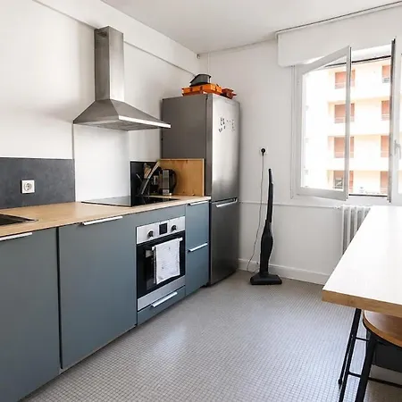 Deux En Colocation Conviviale Appartement Angers